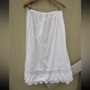 1900s Vintage Antique Victorian Edwardian Apron Eyelet Lace Trim